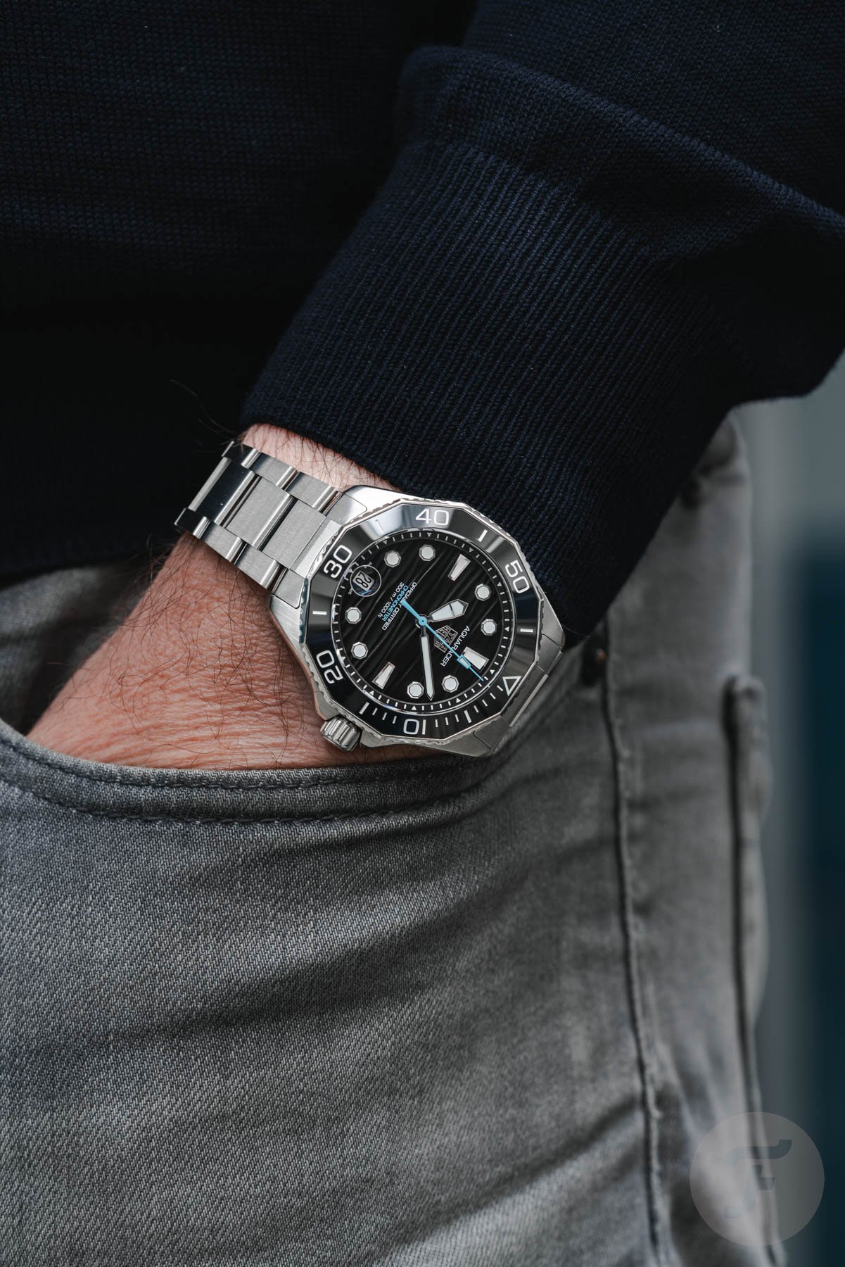 TAG Heuer Aquaracer Professional 300 Date pocket shot